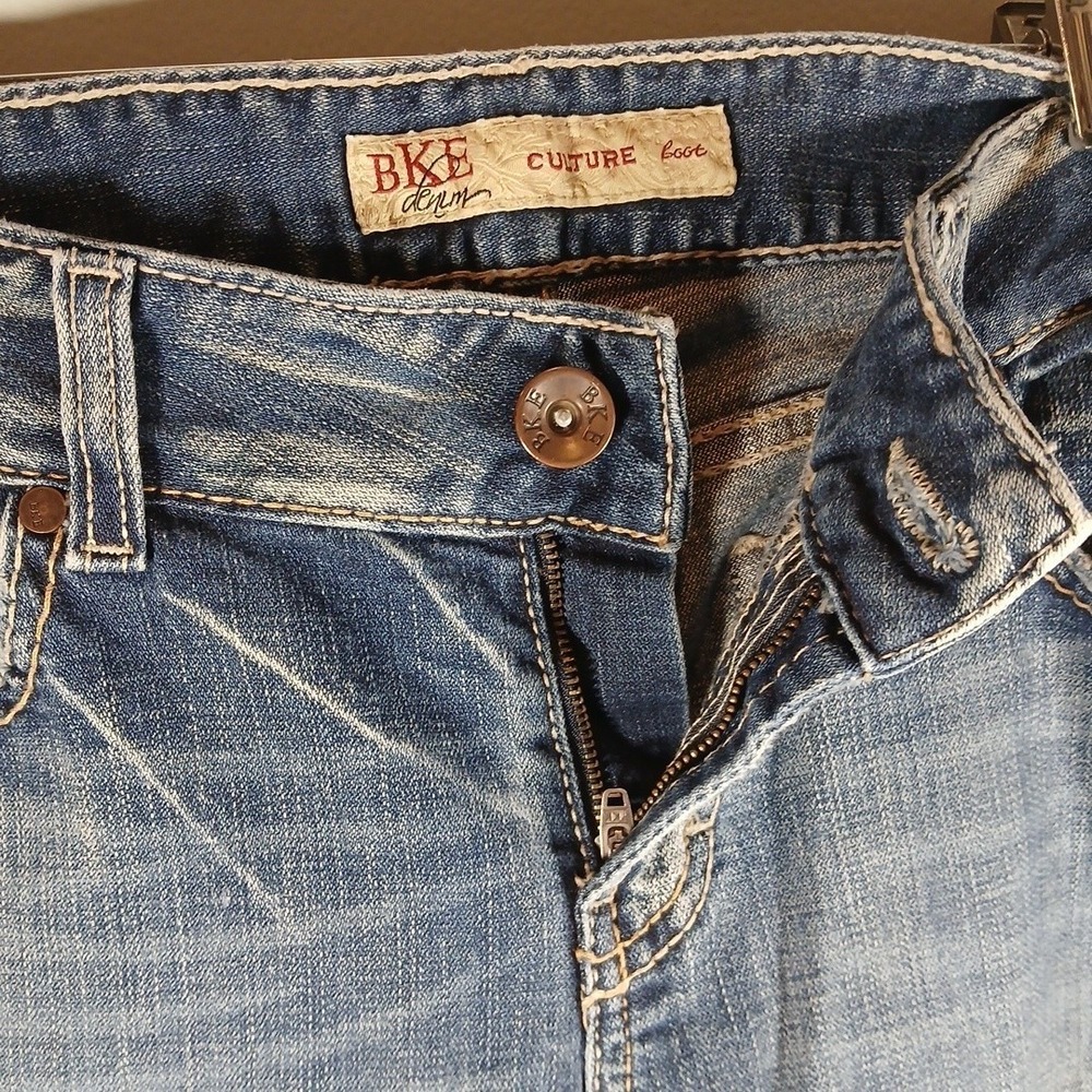 BKE Culture Womens Bootcut Jeans Blue Denim Medium Wash Size 30x31.5 - Picture 8 of 16
